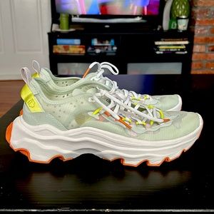 Sorel Trail Running Shoes Sz 9.5